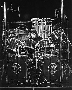 Neil Peart and his kit