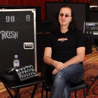 Geddy Lee talks Moog Taurus